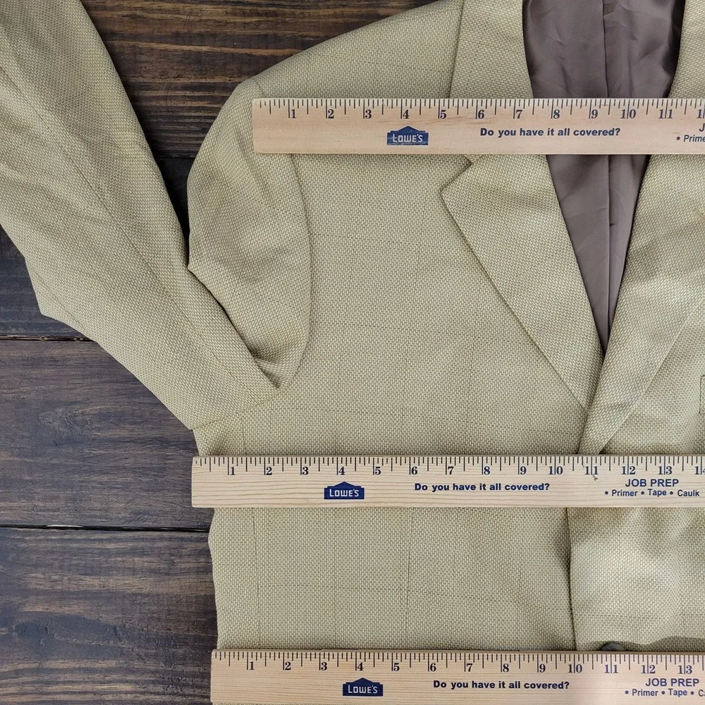 Jones New‎ York Men's Sport Coat Blazer Three Button Beige Plaid Silk Wool 44R